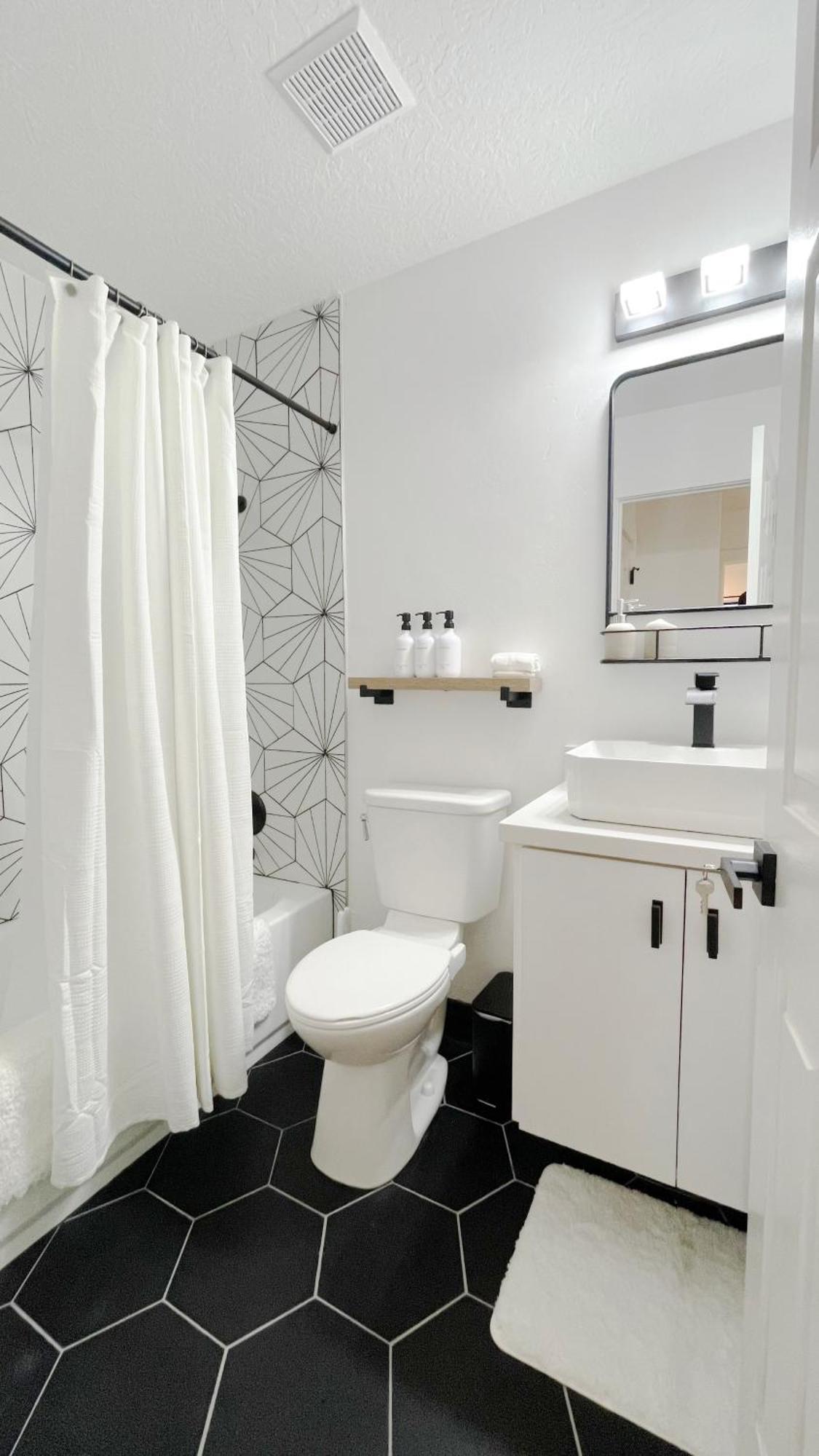Private Room With Shared Spaces In Fully Equipped Lehi Home Eksteriør billede