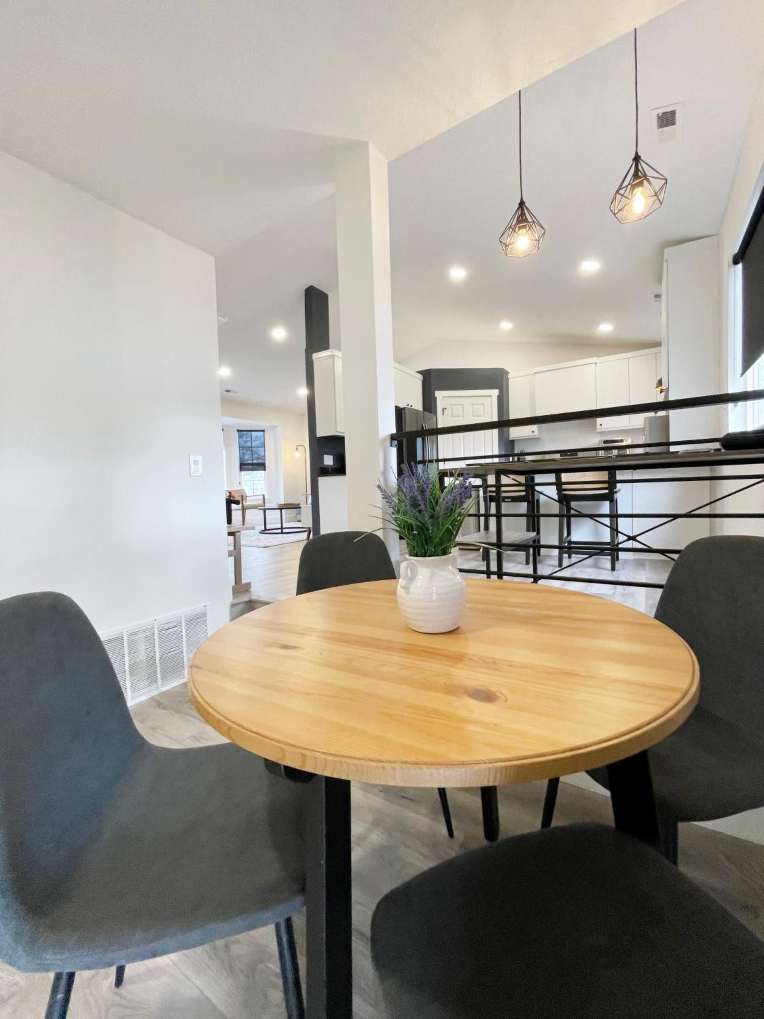 Private Room With Shared Spaces In Fully Equipped Lehi Home Eksteriør billede